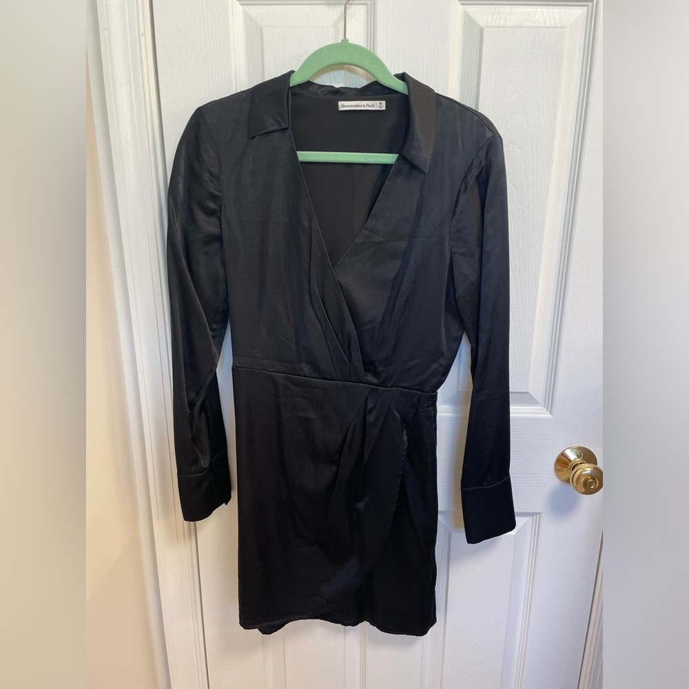 Black long sleeve Abercrombie & Fitch dress